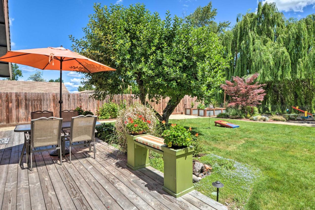 Central Medford Family Retreat With Large Yard! Exterior foto